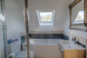 Bathroom Ridgeway House, Holiday Accommodation, Functions, Events & Corporate, Lambourn, Berkshire, UK