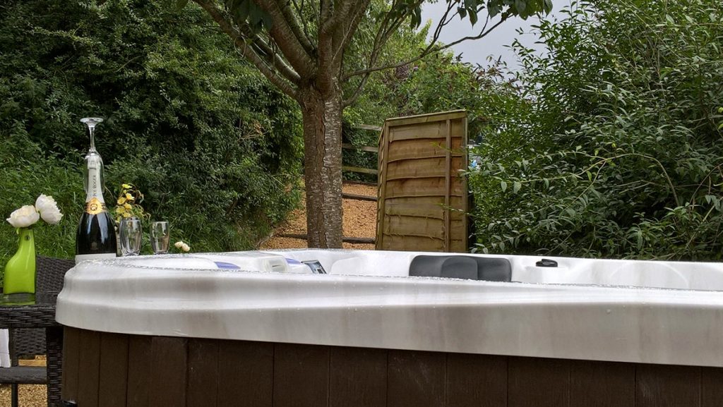 Hot Tub, Holiday Accommodation, Functions, Events & Corporate, Lambourn, Berkshire, UK